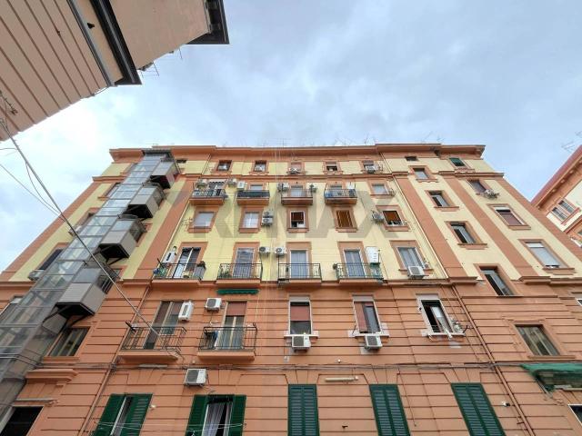 Appartamento in vendita a Napoli