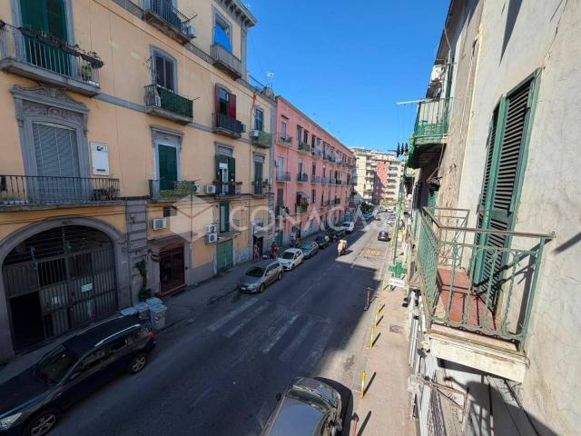 Appartamento in vendita a Napoli