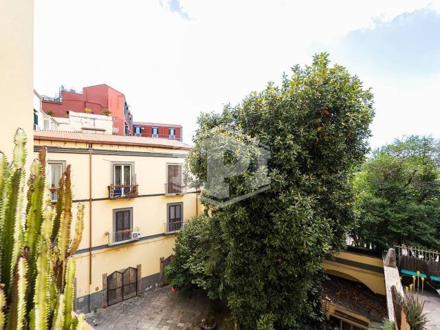 Appartamento in vendita a Napoli