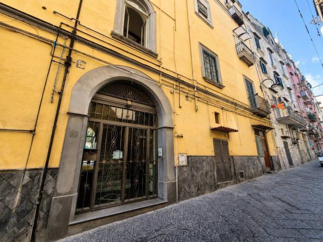Appartamento in vendita a Napoli