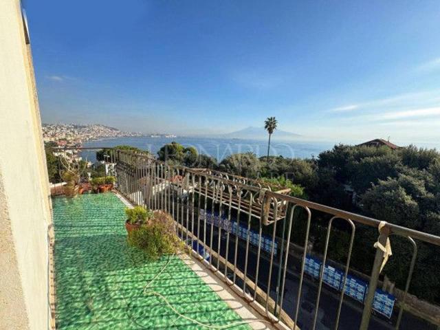 Appartamento in vendita a Napoli