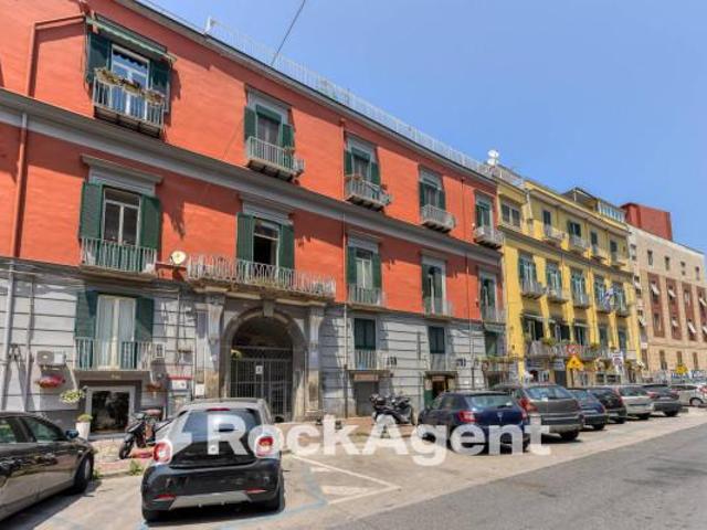 Appartamento in vendita a Napoli