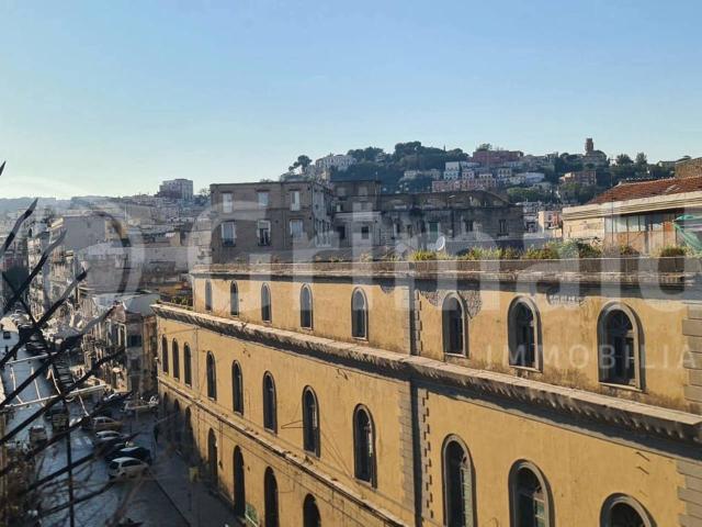 Appartamento in vendita a Napoli
