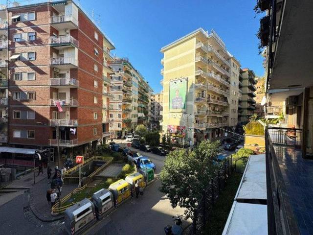 Appartamento in vendita a Napoli