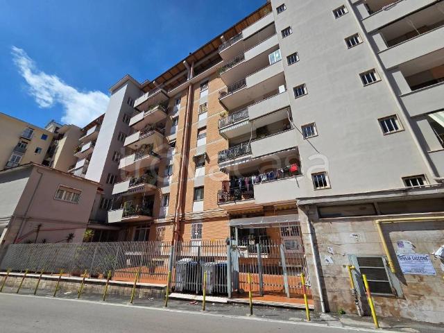 Appartamento in vendita a Napoli via Campegna, 18, Fuorigrotta