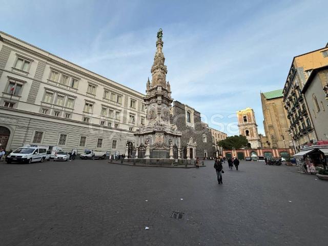 Appartamento in vendita a Napoli via Benedetto Croce, Centro Storico