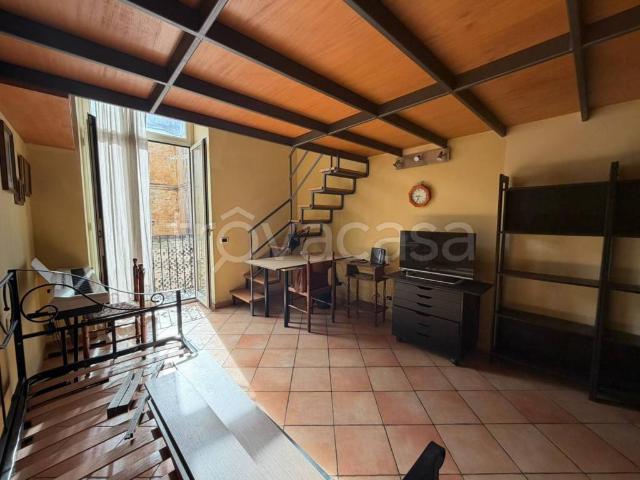 Appartamento in vendita a Napoli via del Carmine, Mercato