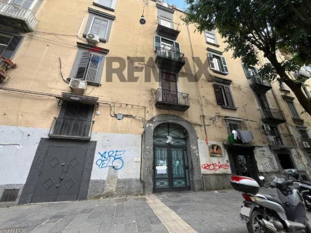 Appartamento in vendita a Napoli via Foria, 258, Tribunali