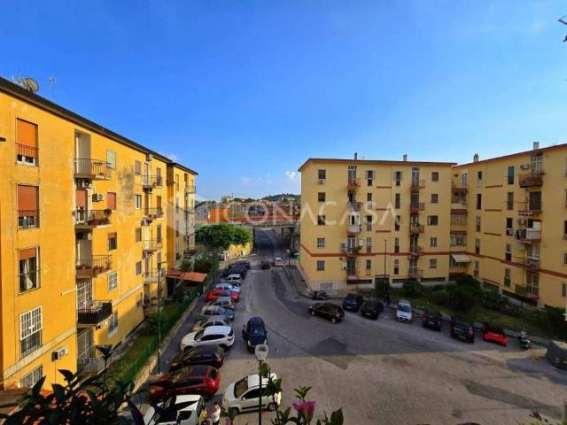 Appartamento in vendita a Napoli via Fabrizio Padula, Soccavo