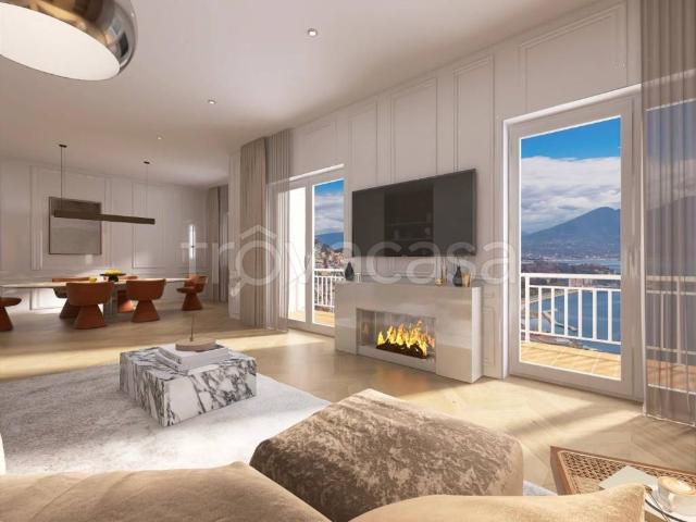 Appartamento in vendita a Napoli via Ortensio, Posillipo