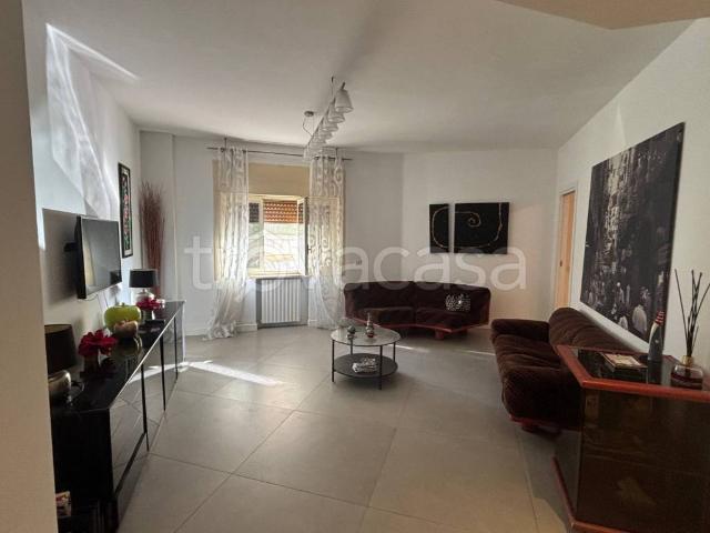 Appartamento in vendita a Napoli via Orazio, Posillipo