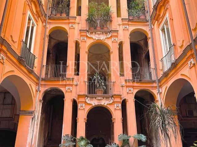 Appartamento in vendita a Napoli via San Liborio, Monte Santo