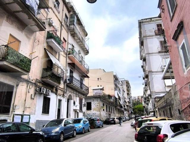 Appartamento in vendita a Napoli NA