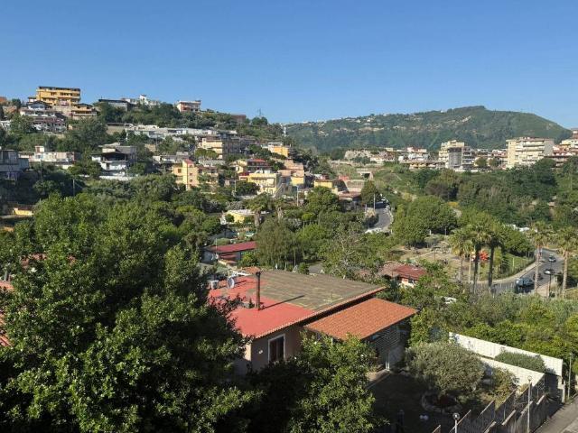 Appartamento in vendita a Napoli NA