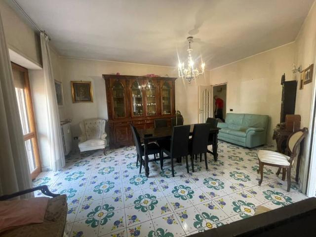 Appartamento in vendita a Napoli NA