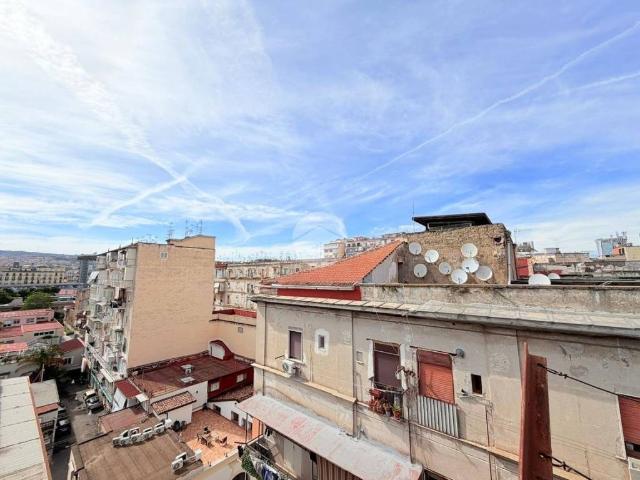 Appartamento in vendita a Napoli NA
