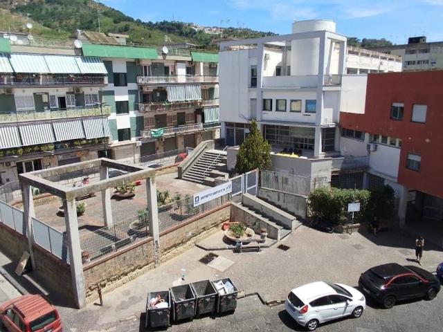 Appartamento in vendita a Napoli NA