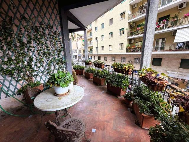 Appartamento in vendita a Napoli NA