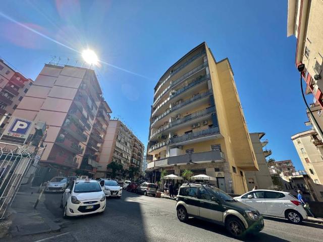 Appartamento in vendita a Napoli NA