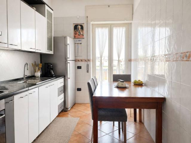 Appartamento in vendita a Napoli NA
