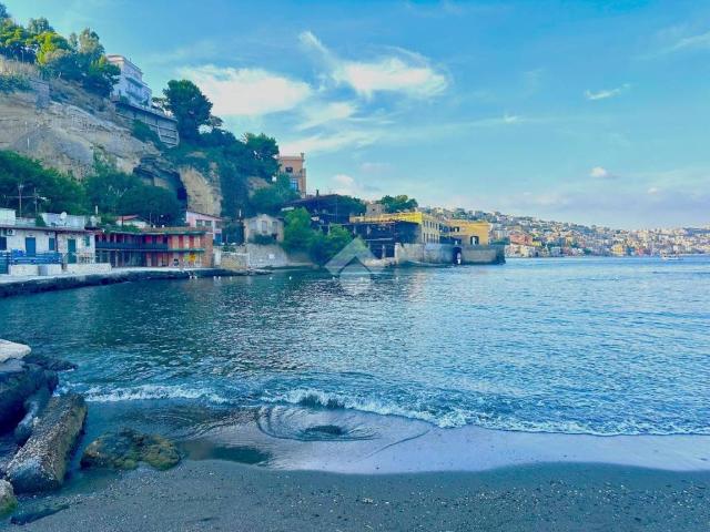 Appartamento in vendita a Napoli NA