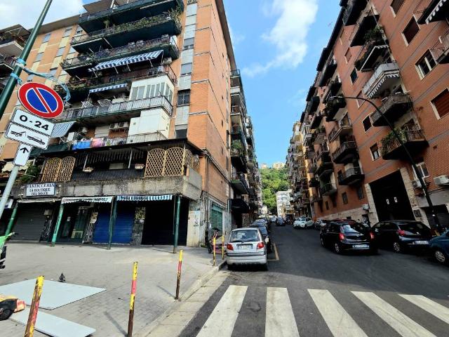 Appartamento in vendita a Napoli NA