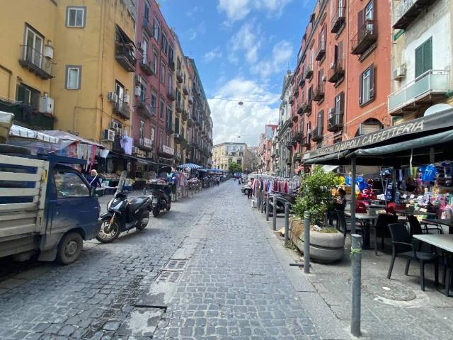 Appartamento in vendita a Napoli NA