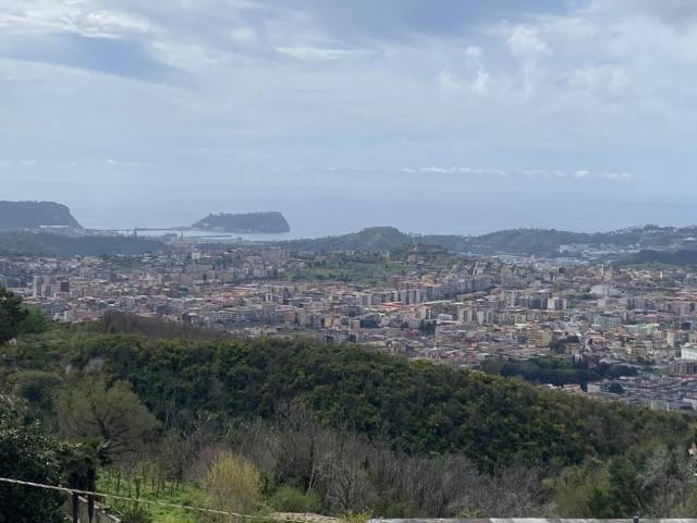 Appartamento in vendita a Napoli NA