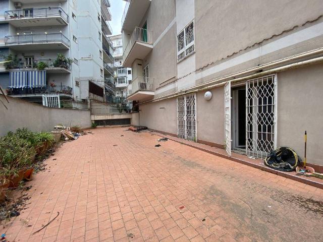 Appartamento in vendita a Napoli NA