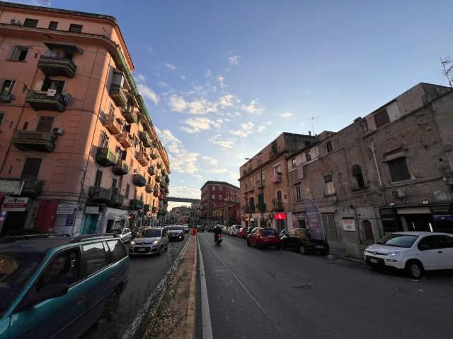 Appartamento in vendita a Napoli NA