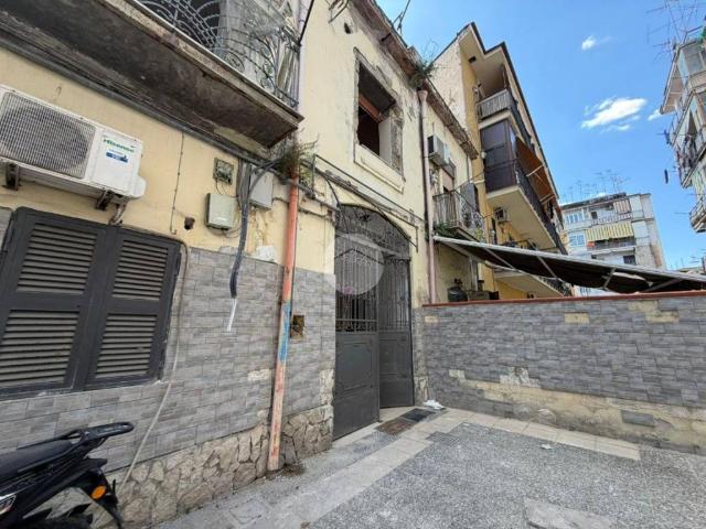 Appartamento in vendita a Napoli NA