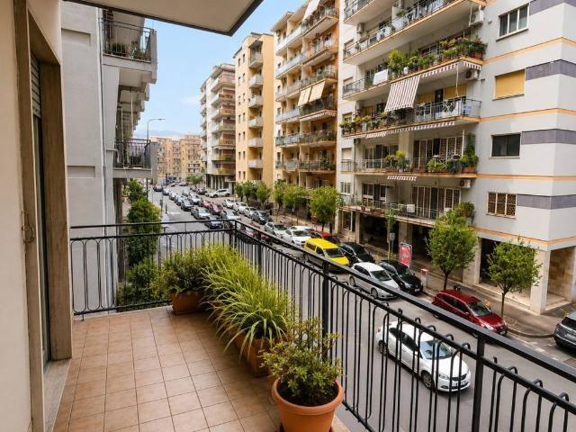 Appartamento in vendita a Napoli NA