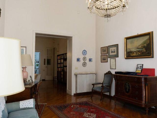 Appartamento in vendita a Napoli NA