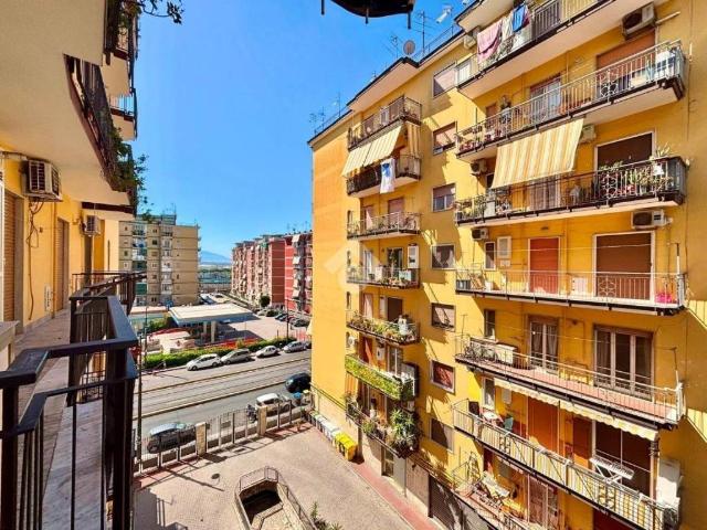 Appartamento in vendita a Napoli NA