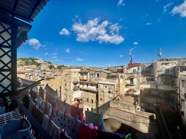 Appartamento in vendita a Napoli NA