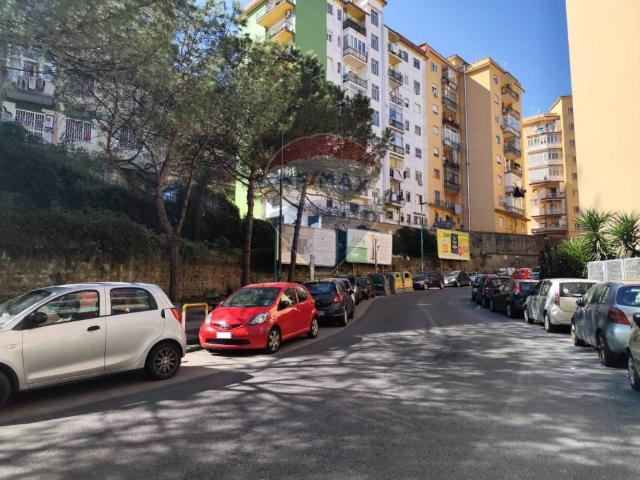 Appartamento in vendita a Napoli NA