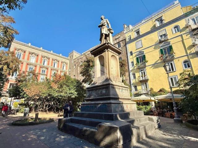 Appartamento in vendita a Napoli NA