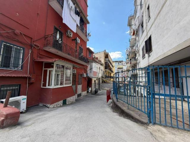 Appartamento in vendita a Napoli NA