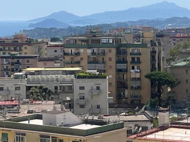 Appartamento in vendita a Napoli NA