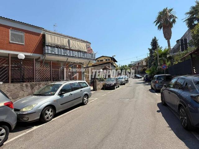 Appartamento in vendita a Napoli NA