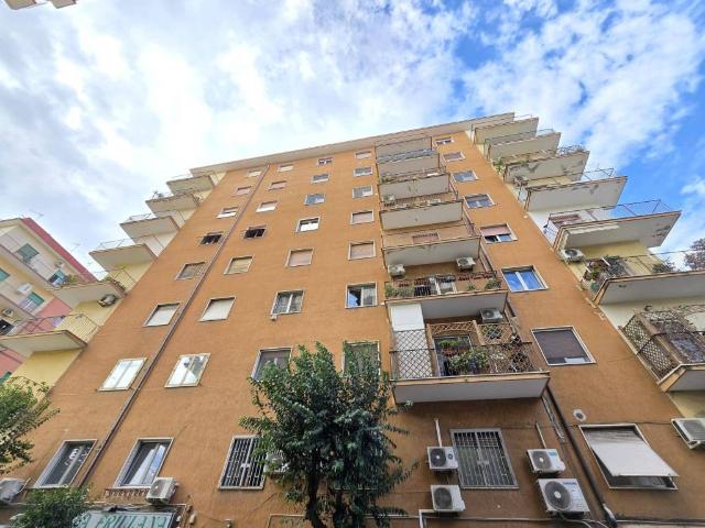 Appartamento in vendita a Napoli NA