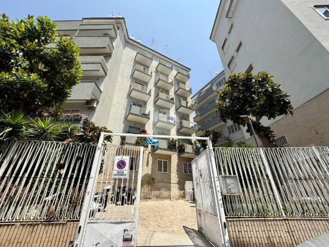 Appartamento in vendita a Napoli NA
