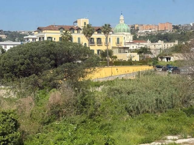 Appartamento in vendita a Napoli NA