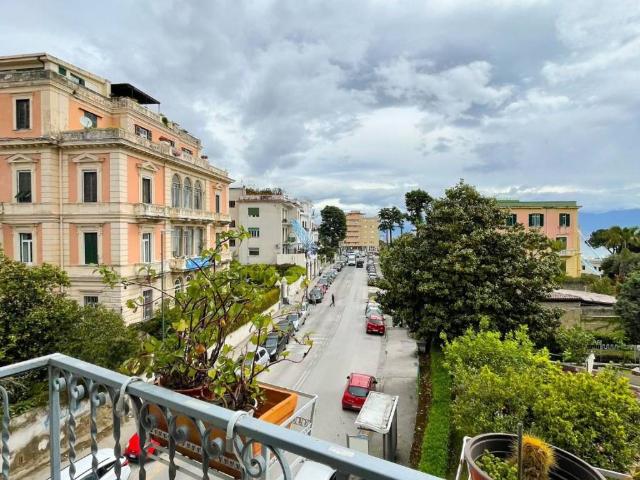Appartamento in vendita a Napoli NA