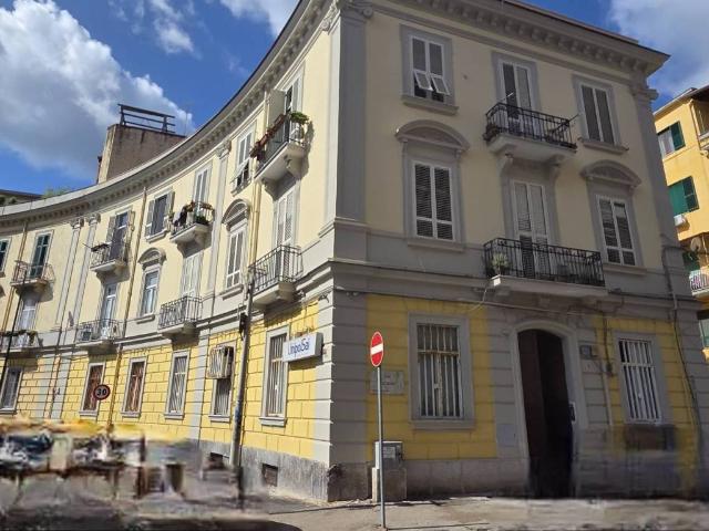 Appartamento in vendita a Napoli NA
