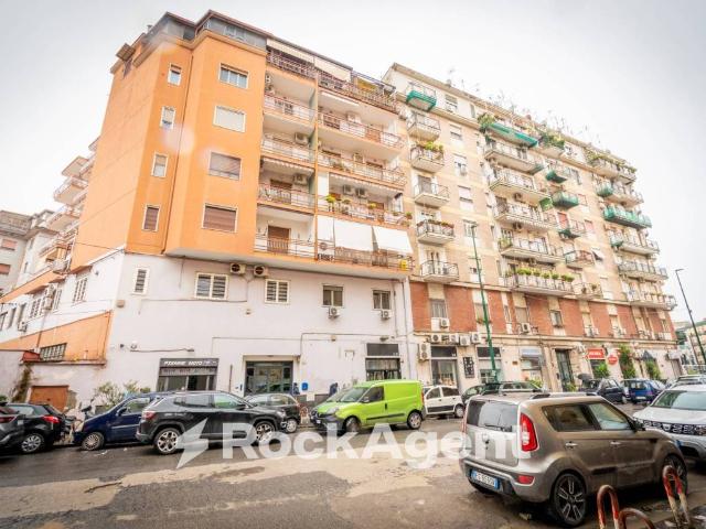 Appartamento in vendita a Napoli NA