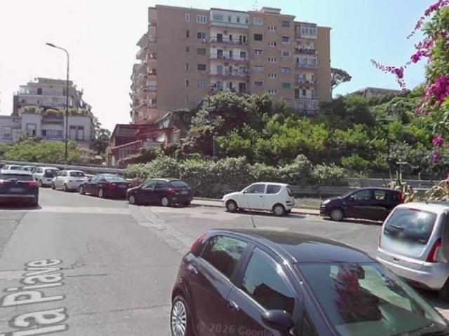 Appartamento in vendita a Napoli NA