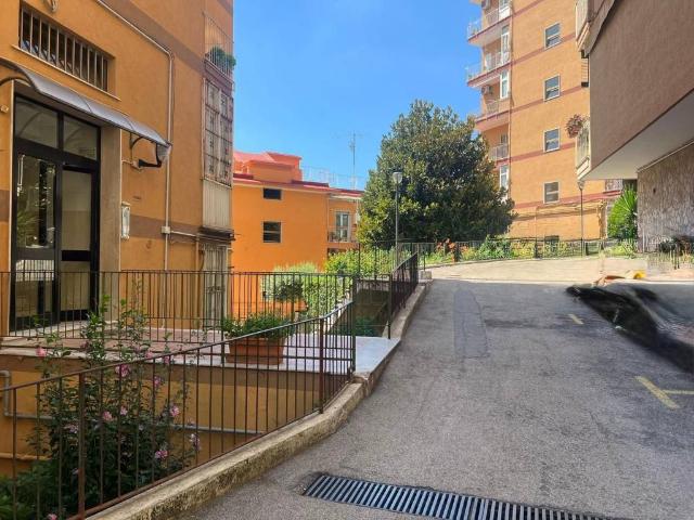 Appartamento in vendita a Napoli NA