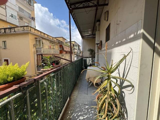 Appartamento in vendita a Napoli NA