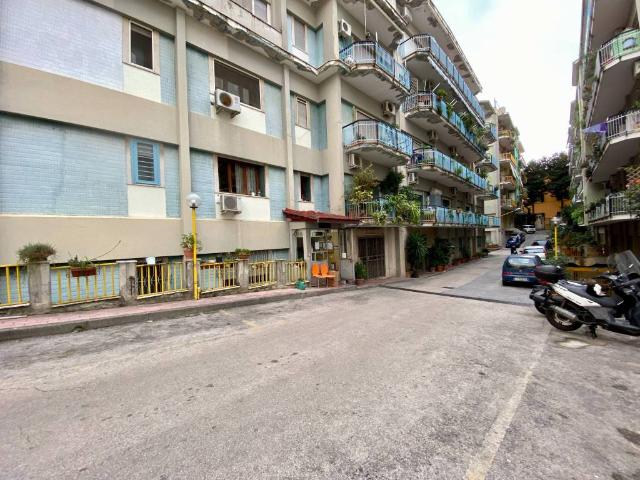 Appartamento in vendita a Napoli NA